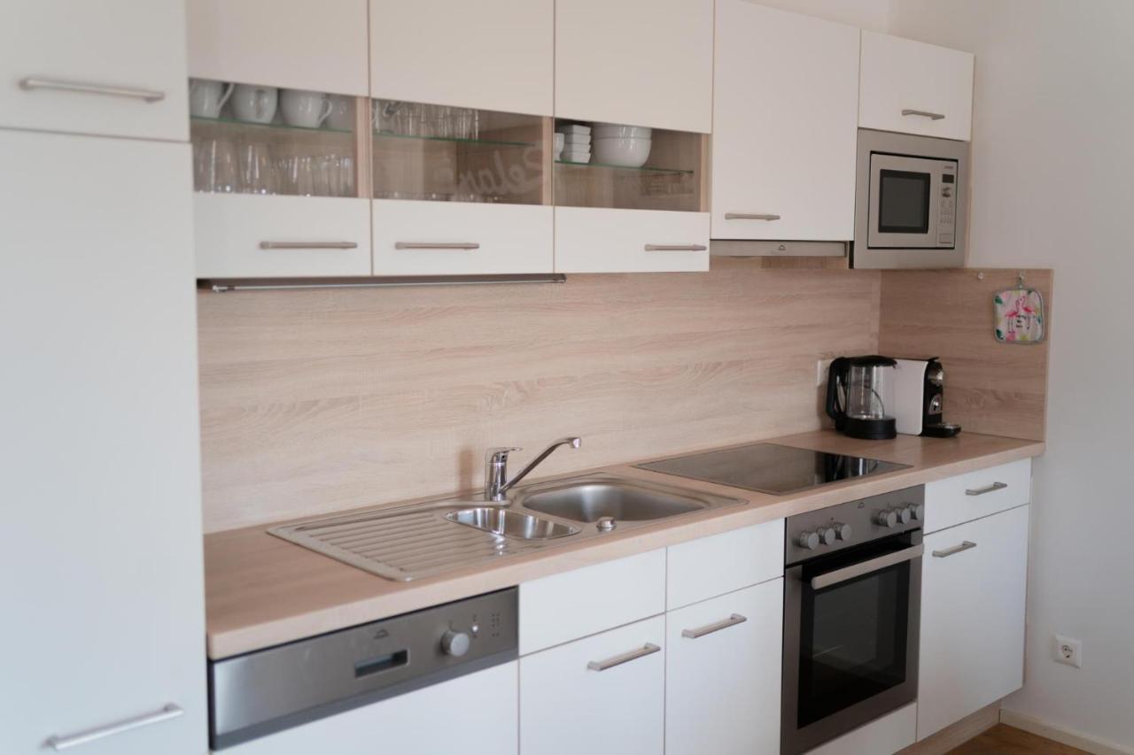 Apartment Falamingo Velden Velden am Worthersee Bagian luar foto